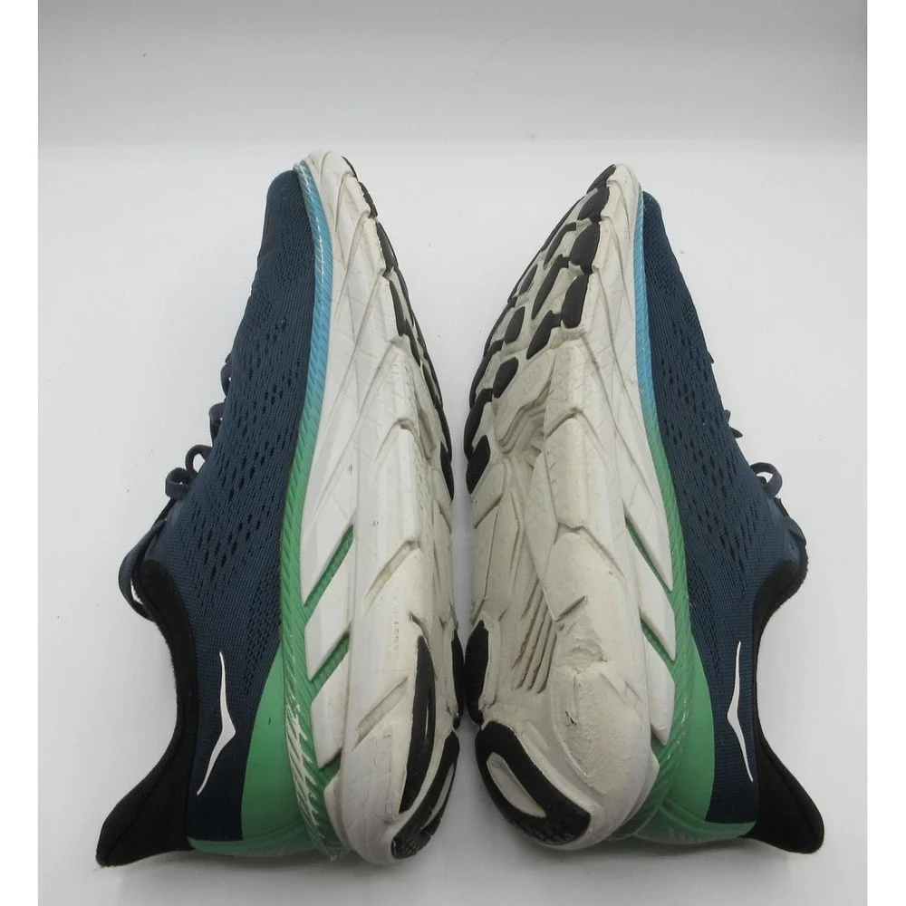 Hoka One One hoka one
